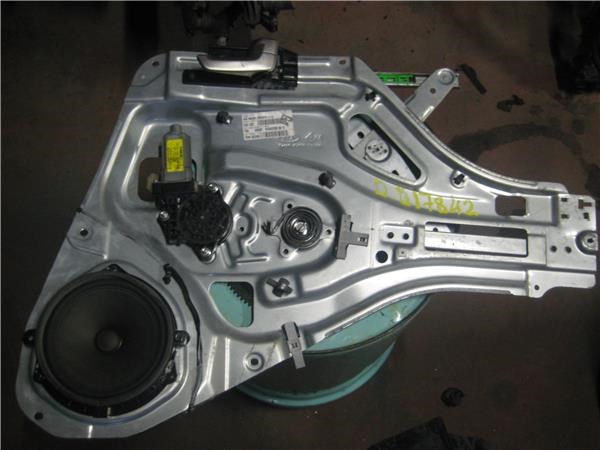 Motor eléctrico, elevalunas, puerta delantera derecha 988201F100 Hyundai/Kia