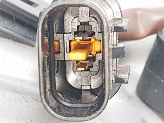 9882026100 Motor del elevalunas de la puerta delantera derecha  comprar en Zaragoza
