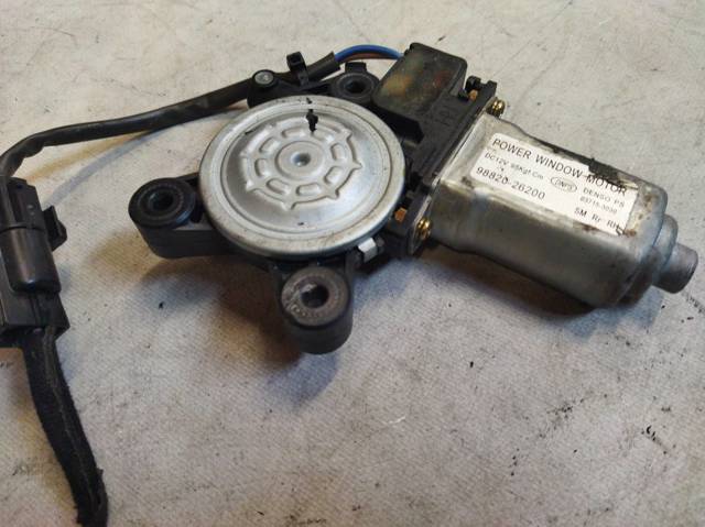 9882026200 Motor del elevalunas de la puerta trasera derecha  comprar en Zaragoza
