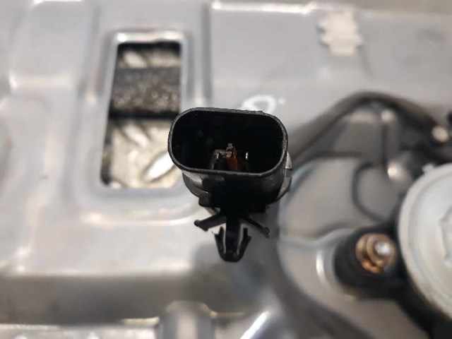HYUNDAI 9882026200 Motor del elevalunas de la puerta trasera derecha  disponible Lugo