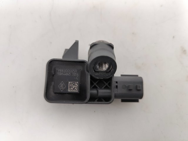 988300005R RENAULT Sensor de airbag delantero  disponible Vigo