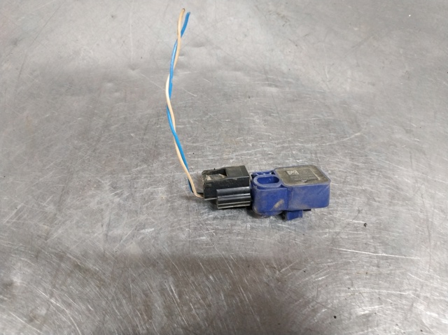 RENAULT 988304337R Sensor de airbag delantero  en stock Terrassa