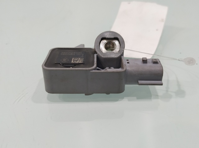 988312833R Renault (RVI)