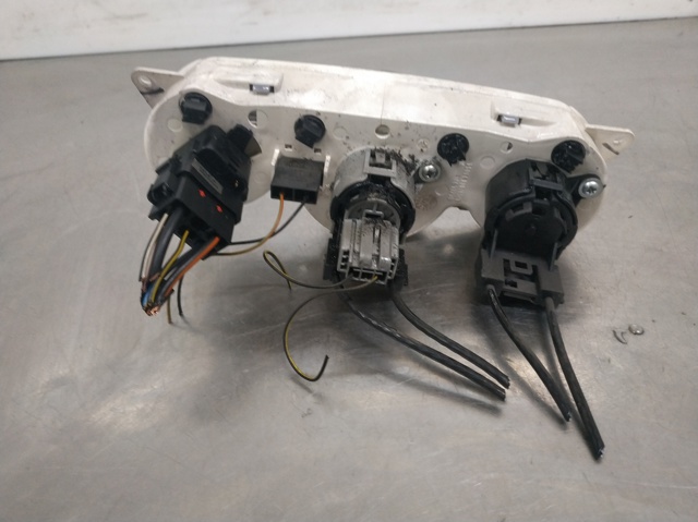 98AB18C419AF Ford