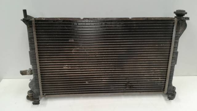 98AB8005DE Radiador de refrigeración del motor  comprar en Zaragoza