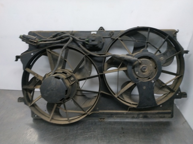 Ventilador de refrigeración del motor para Ford Focus I (DFW)