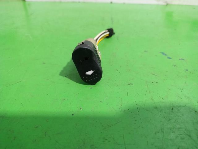 FORD 98AG14529CB Botón de elevalunas delantero derecho comprar Barcelona