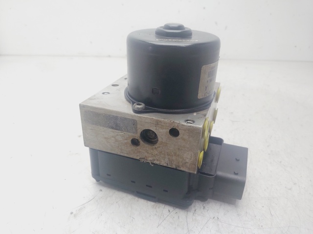 98AG2M110CA Ford