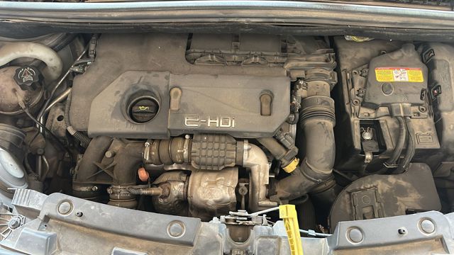 Motor Citroen C4 II (B7)