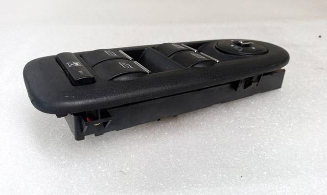 FORD 9M5T14A132AA Interruptor de elevalunas delantera izquierda  en stock Salamanca