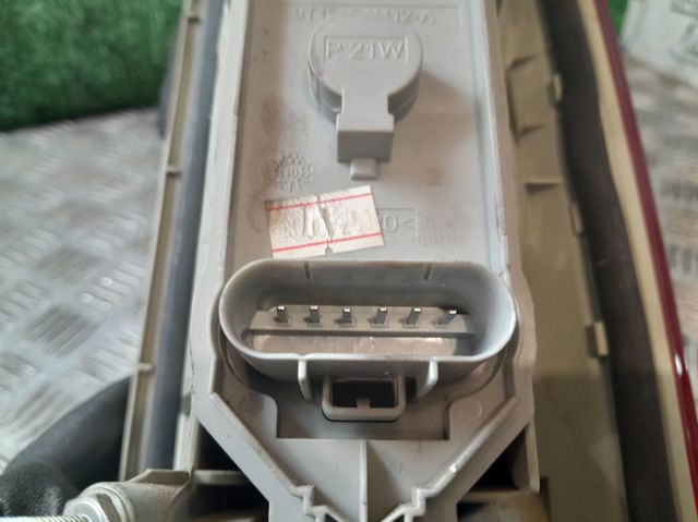 9T1613405AC FORD Piloto trasero izquierdo  en stock Gandía