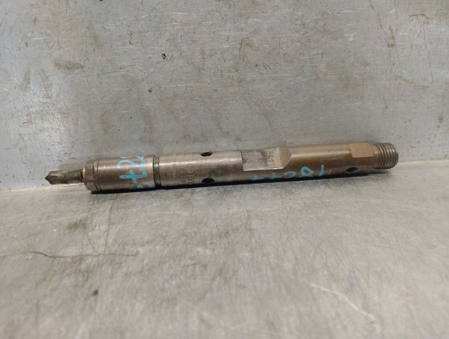 Inyector-bomba A0000101551 MERCEDES