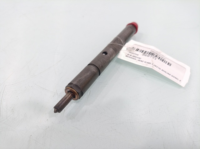 Inyector-bomba A0000101551 MERCEDES