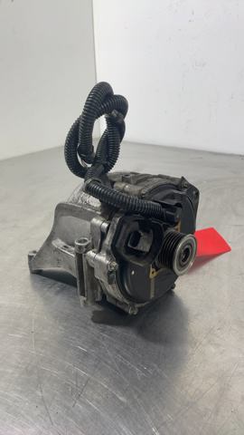 Alternador del motor A0001502050 MERCEDES