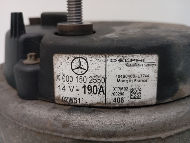MERCEDES A0001502550 Alternador  en stock Salamanca