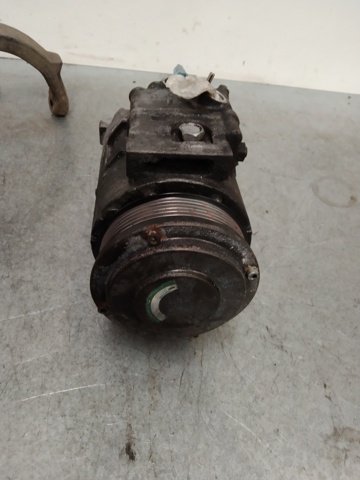 A0002305111 MERCEDES Compresor de aire acondicionado  disponible Vigo