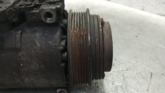MERCEDES A0002342411 Compresor de aire acondicionado  disponible Valladolid