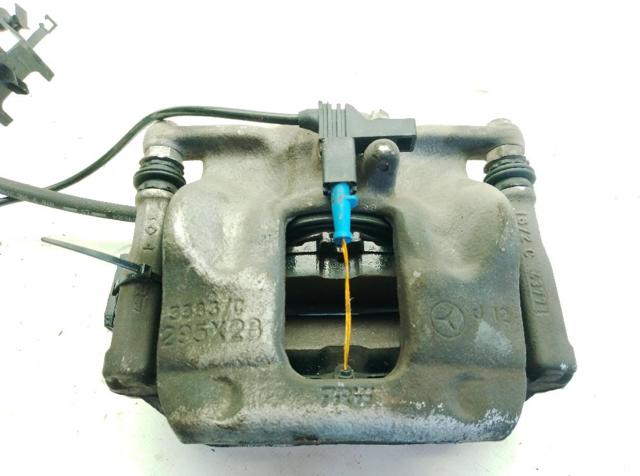 A0004216881 Pinza de freno delantera derecha comprar Almería