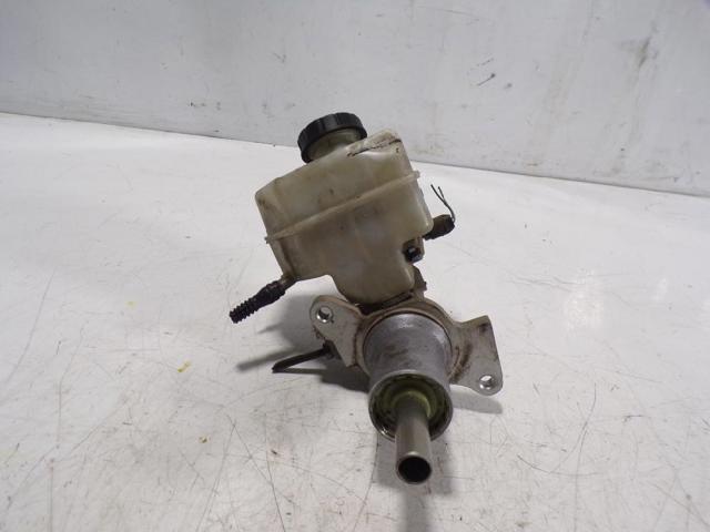 Cilindro maestro de frenos A0004317501 MERCEDES