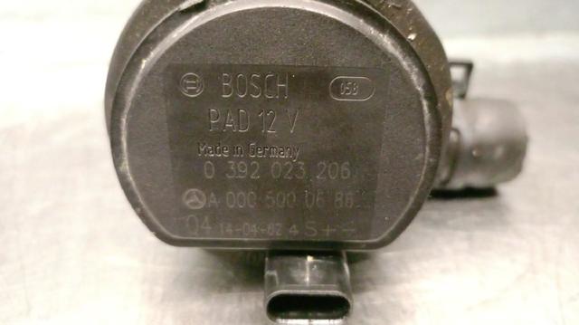 A0005000686 MERCEDES Bomba de agua  en stock Gandía