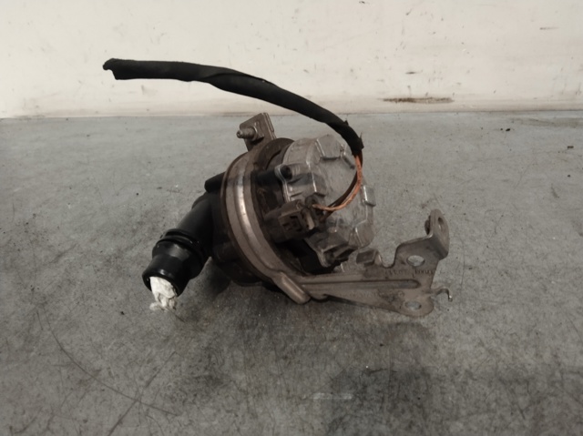 A0005002686 MERCEDES Bomba de agua del inversor  en stock Huelva