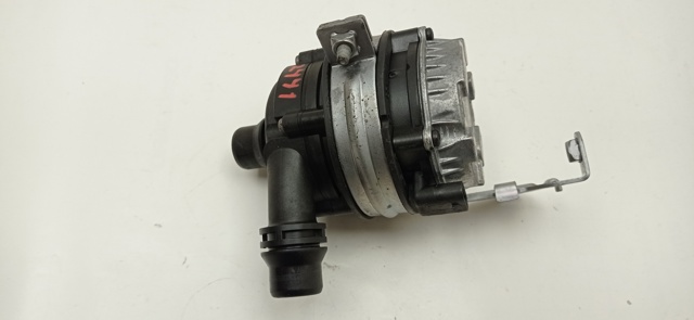 A0005002686 MERCEDES Bomba de agua del inversor  en stock Huelva