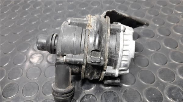 A0005002686 MERCEDES Bomba de agua del inversor comprar Bilbao