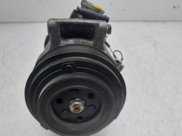 A0008304002 Mercedes