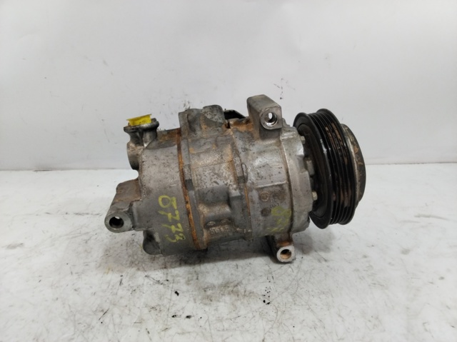 A0008304202 MERCEDES Compresor de aire acondicionado  en stock Córdoba