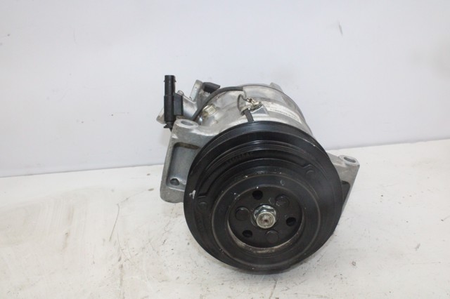 A0008304500 Compresor de aire acondicionado  disponible Burgos