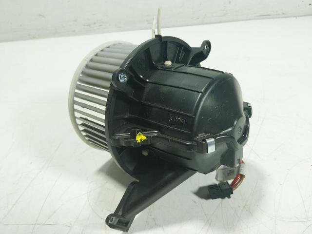 A0008304701 Ventilador habitáculo  en stock Castellón