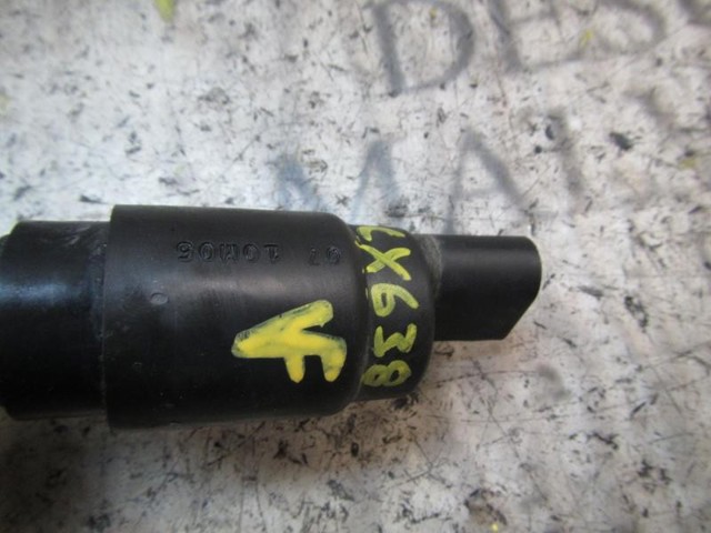 A0008605826 Bomba de agua limpiaparabrisas, delantera  en stock Castellón