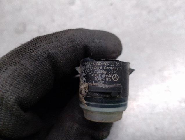 A0009059300 Sensor de estacionamiento delantero/trasero central  disponible Burgos