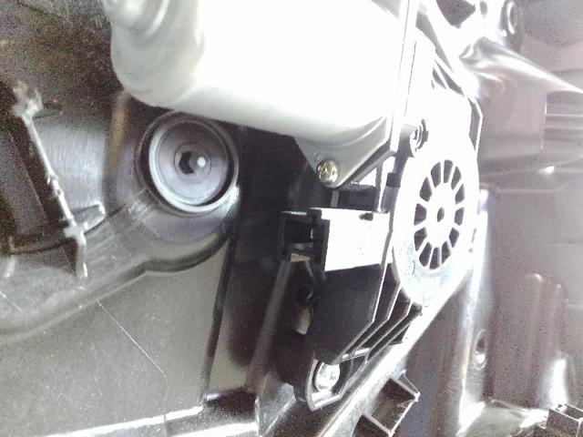 A0009060808 MERCEDES Motor del elevalunas de la puerta trasera izquierda  disponible Vigo