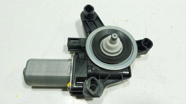 A0009060808 MERCEDES Motor del elevalunas de la puerta trasera izquierda  en stock Huelva