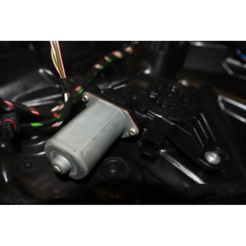 A0009060808 Motor del elevalunas de la puerta trasera izquierda  comprar en Pontevedra