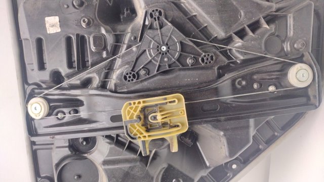 A0009060908 Motor del elevalunas de la puerta trasera derecha  disponible Burgos