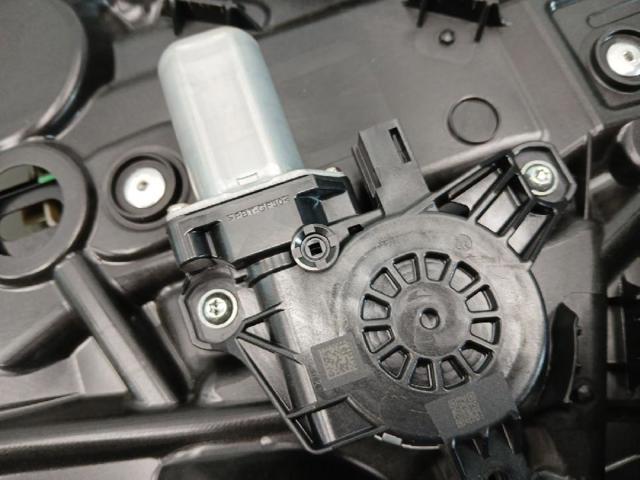 A0009060908 Motor del elevalunas de la puerta trasera derecha comprar Almería