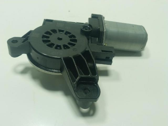 MERCEDES A0009060908 Motor del elevalunas de la puerta trasera derecha  disponible España