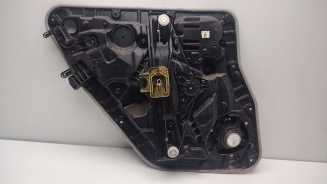 A0009060908 Motor del elevalunas de la puerta trasera derecha  disponible Burgos