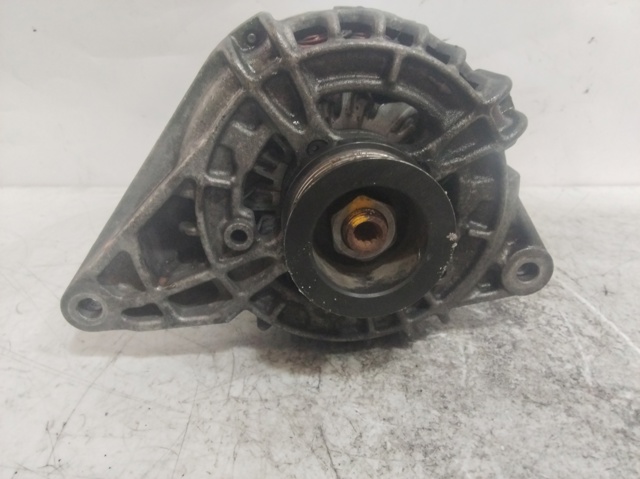 A0009063322 MERCEDES Alternador  disponible Ourense