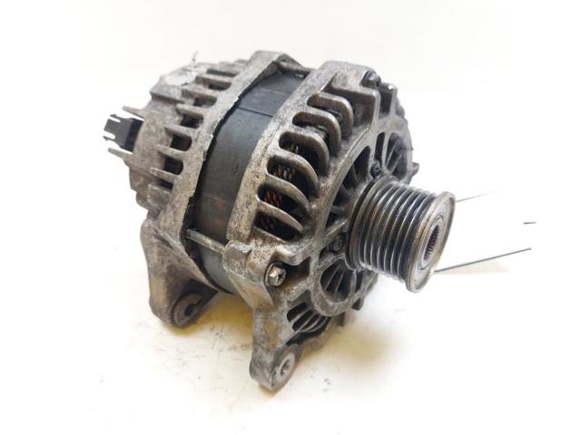 A0009064022 MERCEDES Alternador  comprar en Oviedo