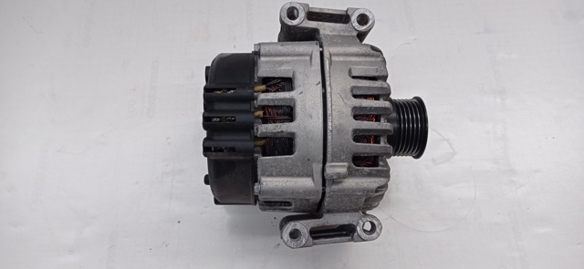 A0009067802 Alternador  en stock Castellón