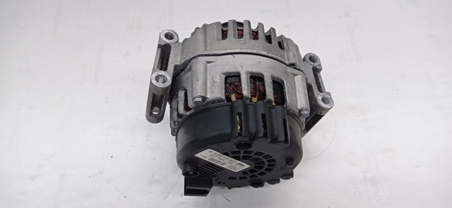 A0009067802 MERCEDES Alternador  disponible Vigo