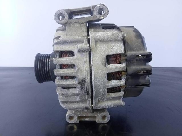 Alternador del motor A0009067802 MERCEDES