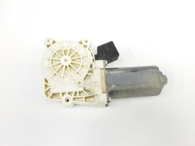 Motor eléctrico, elevalunas, puerta delantera izquierda A0009069600 Mercedes