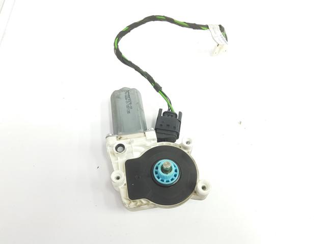 Motor eléctrico, elevalunas, puerta delantera izquierda A0009069600 Mercedes