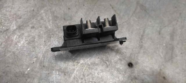 A0009822023 MERCEDES Relé de control de carga de batería  disponible Vigo