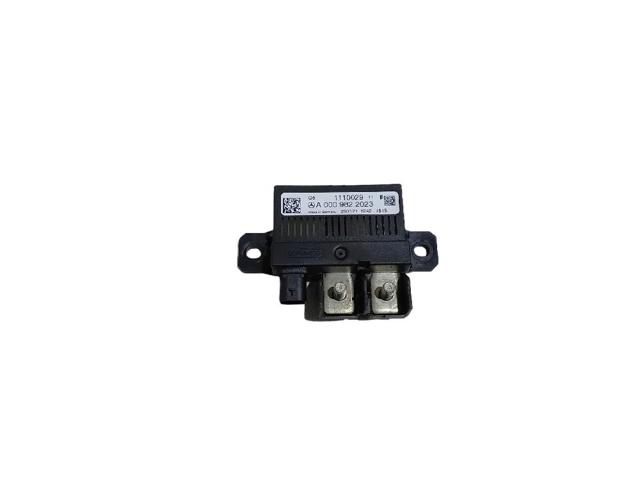 MERCEDES A0009822023 Relé de control de carga de batería comprar Pamplona