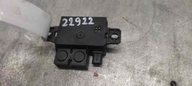 A0009822023 MERCEDES Relé de control de carga de batería  en stock Huelva